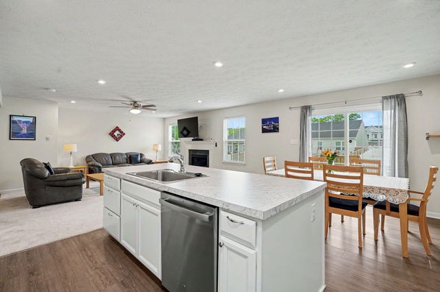 157 Cresting Road 157 Cresting Road, Fairborn, OH 45324