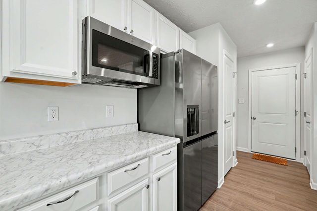 157 Cresting Road 157 Cresting Road, Fairborn, OH 45324