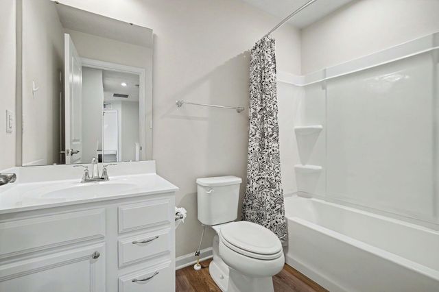 157 Cresting Road 157 Cresting Road, Fairborn, OH 45324