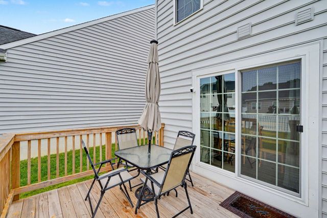 157 Cresting Road 157 Cresting Road, Fairborn, OH 45324