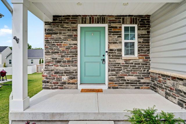 157 Cresting Road 157 Cresting Road, Fairborn, OH 45324