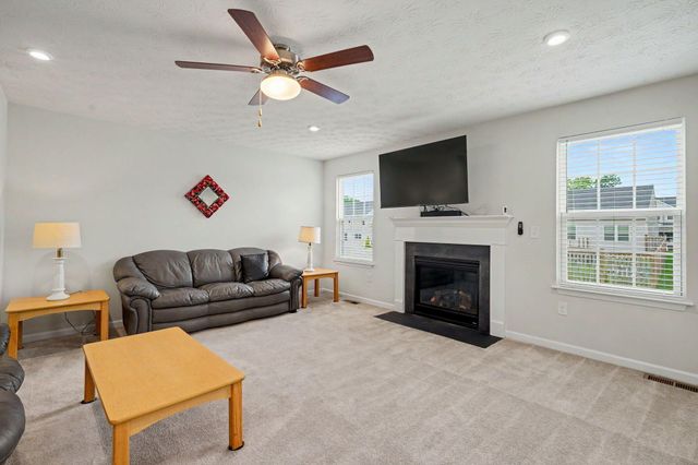 157 Cresting Road 157 Cresting Road, Fairborn, OH 45324