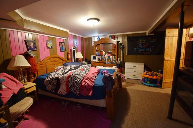 314 15th Ave. N.E., Independence, IA 50644