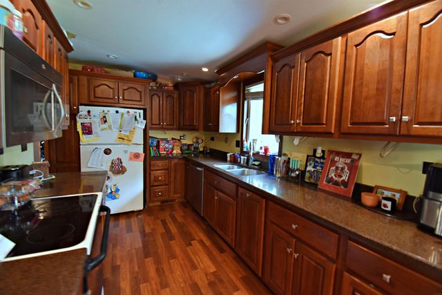 314 15th Ave. N.E., Independence, IA 50644