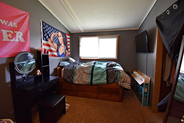314 15th Ave. N.E., Independence, IA 50644