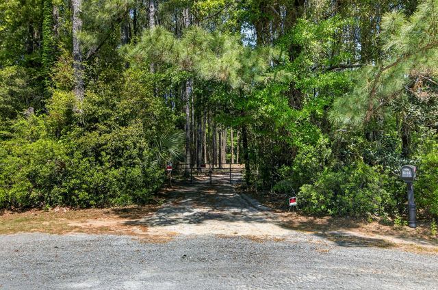 1049 Main Sail Court, Awendaw, SC 29429