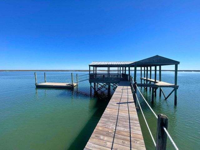 1049 Main Sail Court, Awendaw, SC 29429