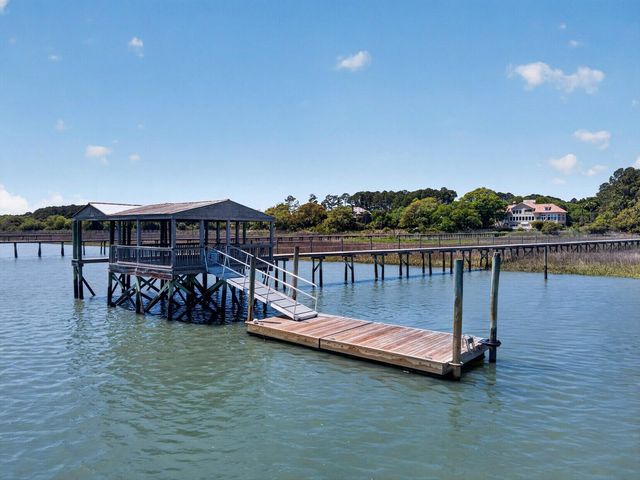 1049 Main Sail Court, Awendaw, SC 29429