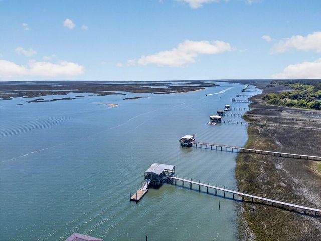 1049 Main Sail Court, Awendaw, SC 29429
