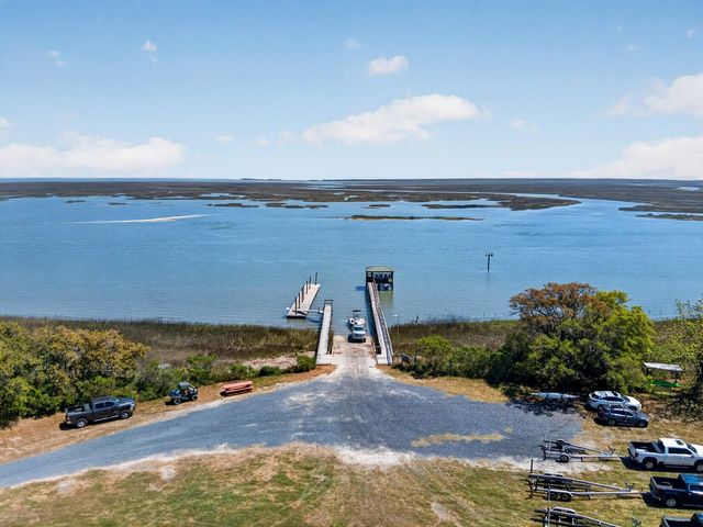 1049 Main Sail Court, Awendaw, SC 29429