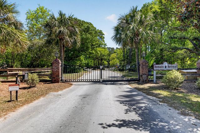 1049 Main Sail Court, Awendaw, SC 29429
