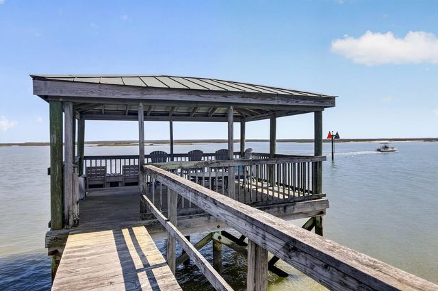 1049 Main Sail Court, Awendaw, SC 29429