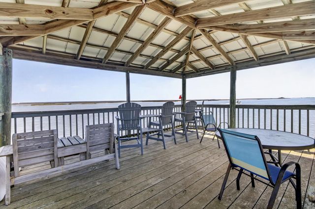 1049 Main Sail Court, Awendaw, SC 29429