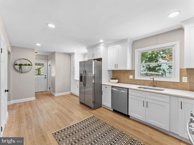 302 CORNELL AVE, Stratford, NJ 08084