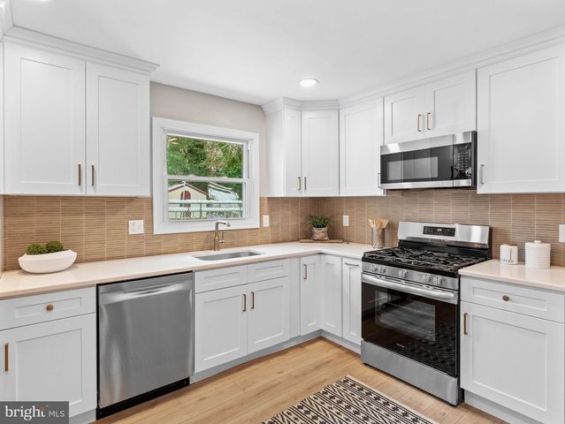 302 CORNELL AVE, Stratford, NJ 08084