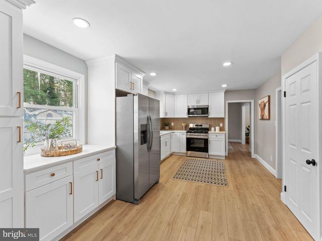 302 CORNELL AVE, Stratford, NJ 08084