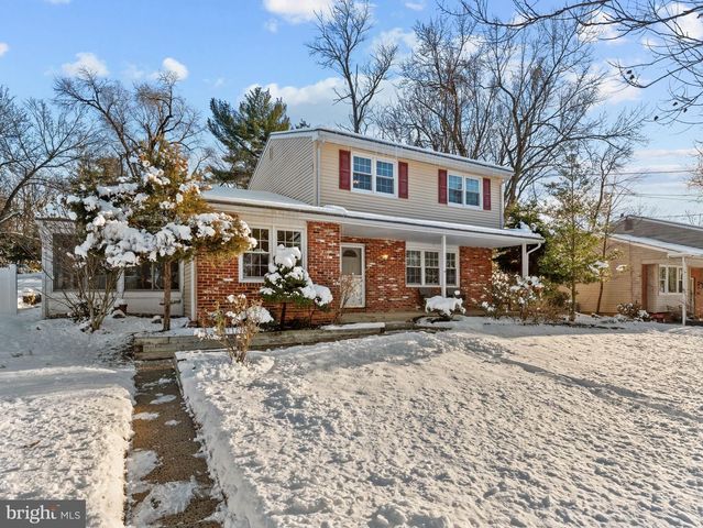 302 CORNELL AVE, Stratford, NJ 08084