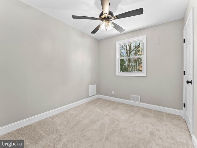 302 CORNELL AVE, Stratford, NJ 08084