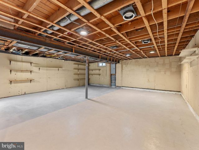 302 CORNELL AVE, Stratford, NJ 08084