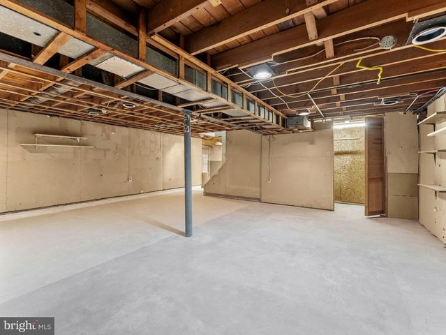 302 CORNELL AVE, Stratford, NJ 08084