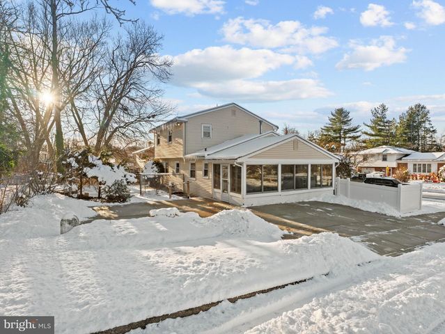 302 CORNELL AVE, Stratford, NJ 08084