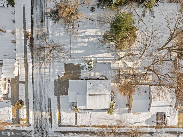 302 CORNELL AVE, Stratford, NJ 08084