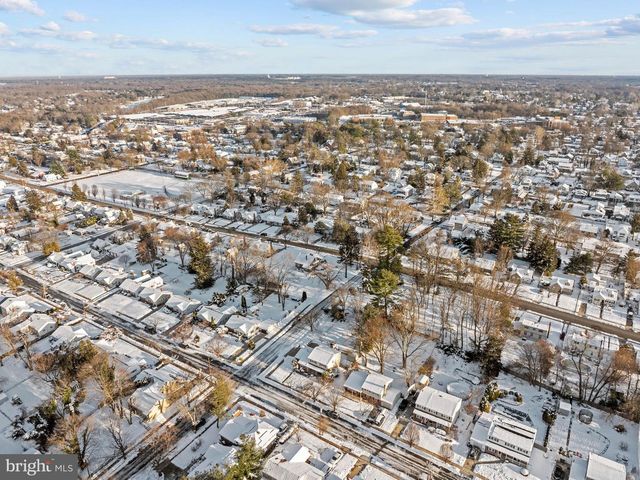 302 CORNELL AVE, Stratford, NJ 08084