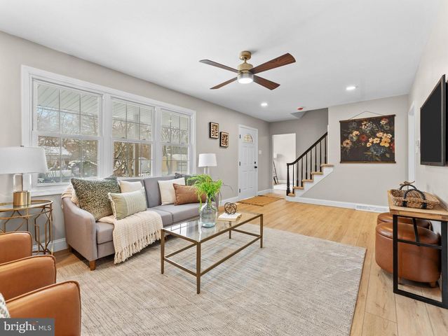 302 CORNELL AVE, Stratford, NJ 08084