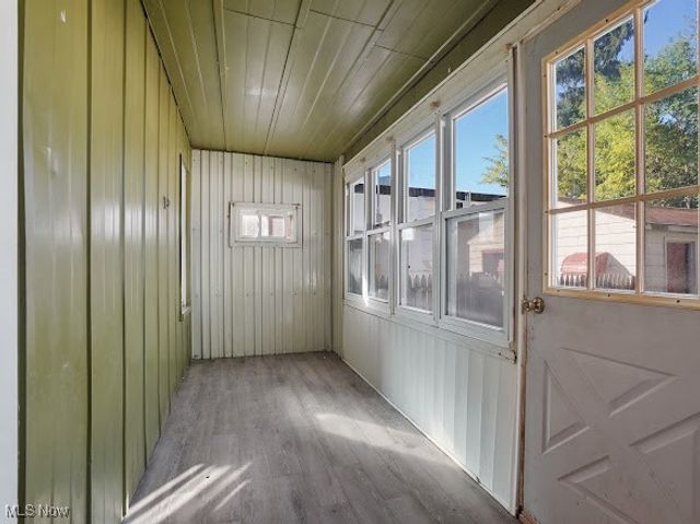 1371 Benton Street, Barberton, OH 44203