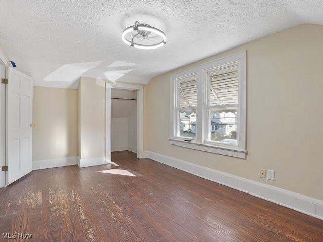 1371 Benton Street, Barberton, OH 44203