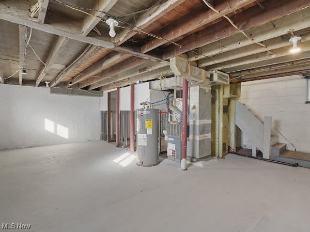 1371 Benton Street, Barberton, OH 44203