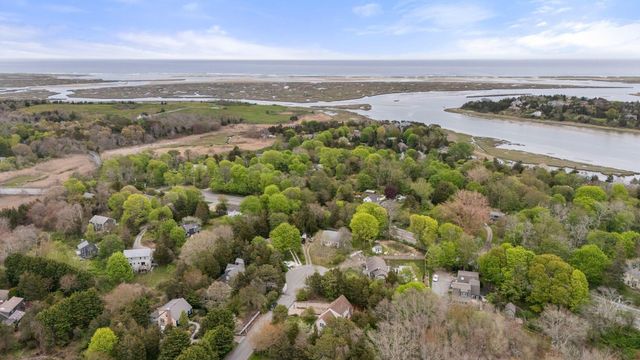 12 Settlers, Eastham, MA 02642