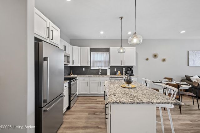 726 Veronica Pl, Jeffersonville, IN 47130