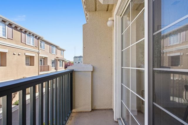 407 Charlott Lane, Redwood City, CA 94063