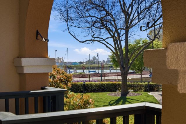 407 Charlott Lane, Redwood City, CA 94063