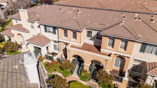 407 Charlott Lane, Redwood City, CA 94063