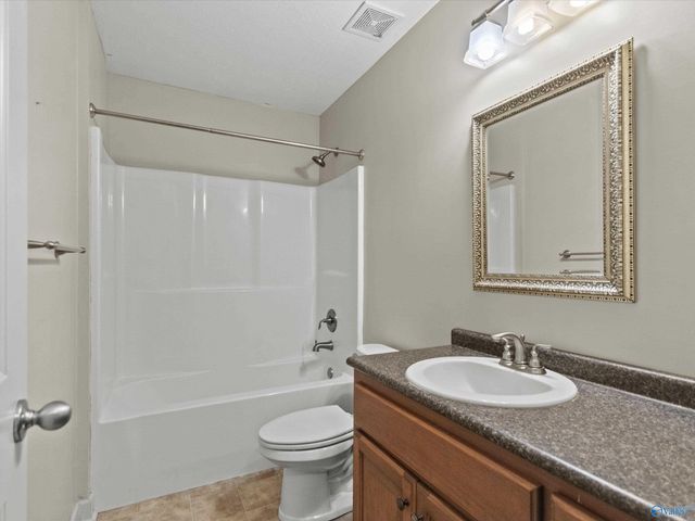 804 Charley Patterson Road, New Market, AL 35761