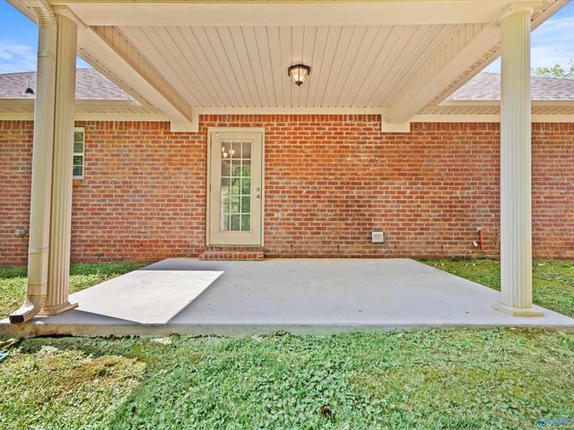 804 Charley Patterson Road, New Market, AL 35761