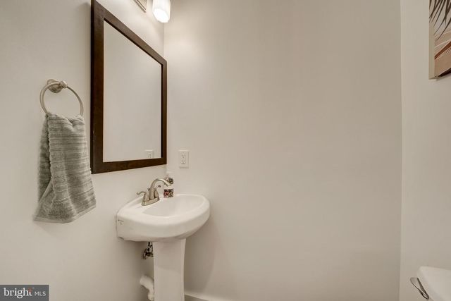 2012 2ND ST NW, Washington, DC 20001