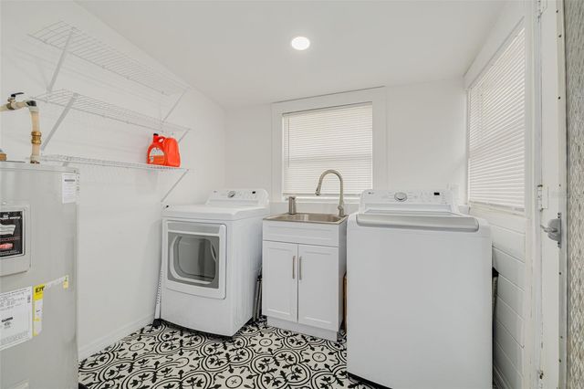 303 W CURTIS STREET, Tampa, FL 33603