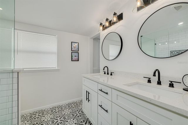 303 W CURTIS STREET, Tampa, FL 33603