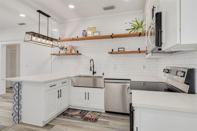 303 W CURTIS STREET, Tampa, FL 33603