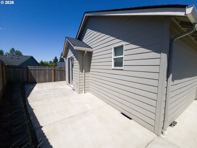 10727 Ne 107TH Way, Vancouver, WA 98662