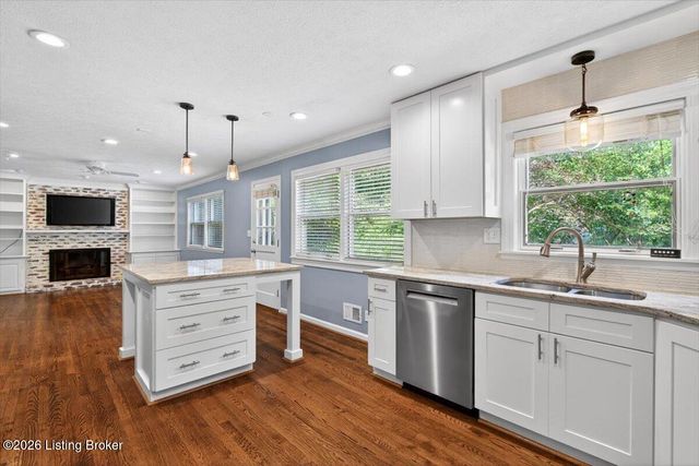 3907 Burning Bush Rd, Louisville, KY 40241