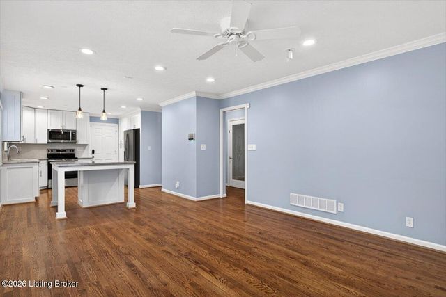 3907 Burning Bush Rd, Louisville, KY 40241