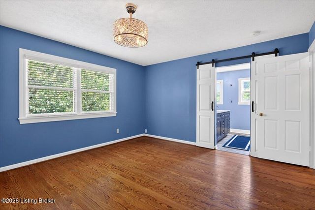 3907 Burning Bush Rd, Louisville, KY 40241