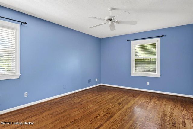 3907 Burning Bush Rd, Louisville, KY 40241