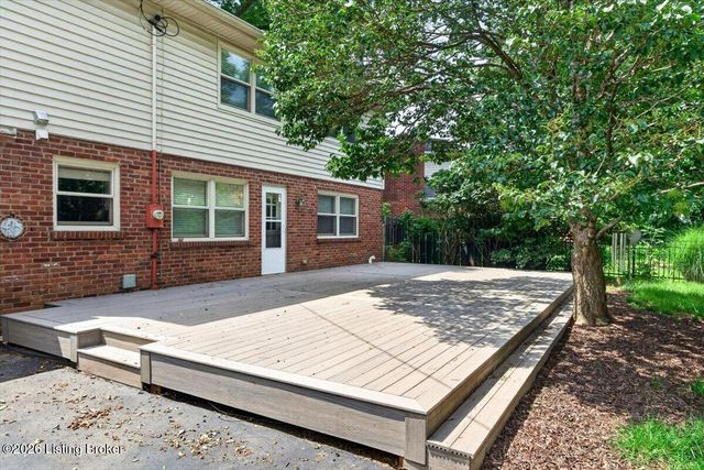 3907 Burning Bush Rd, Louisville, KY 40241