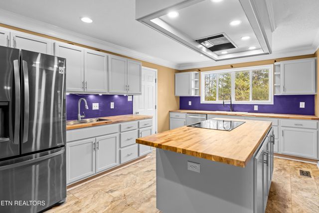 6619 Ruby June Lane, Corryton, TN 37721