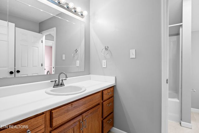 6619 Ruby June Lane, Corryton, TN 37721